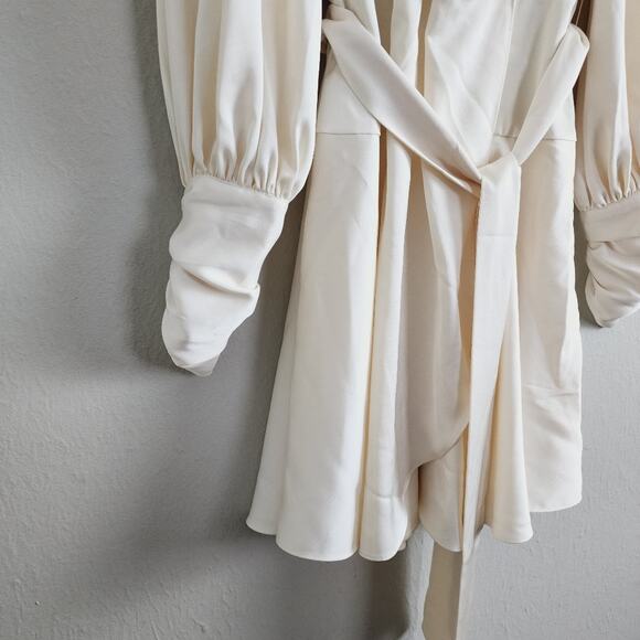 NEW Alexia Admor Phoebe Cream Satin Wrap Style Long Sleeve Dress - Picture 7 of 15